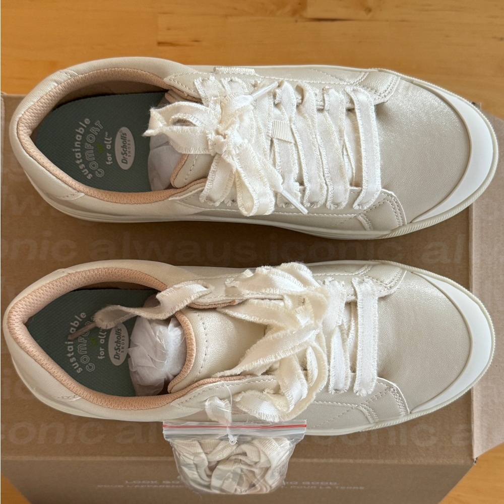 Dr. Scholl’s Sneaker